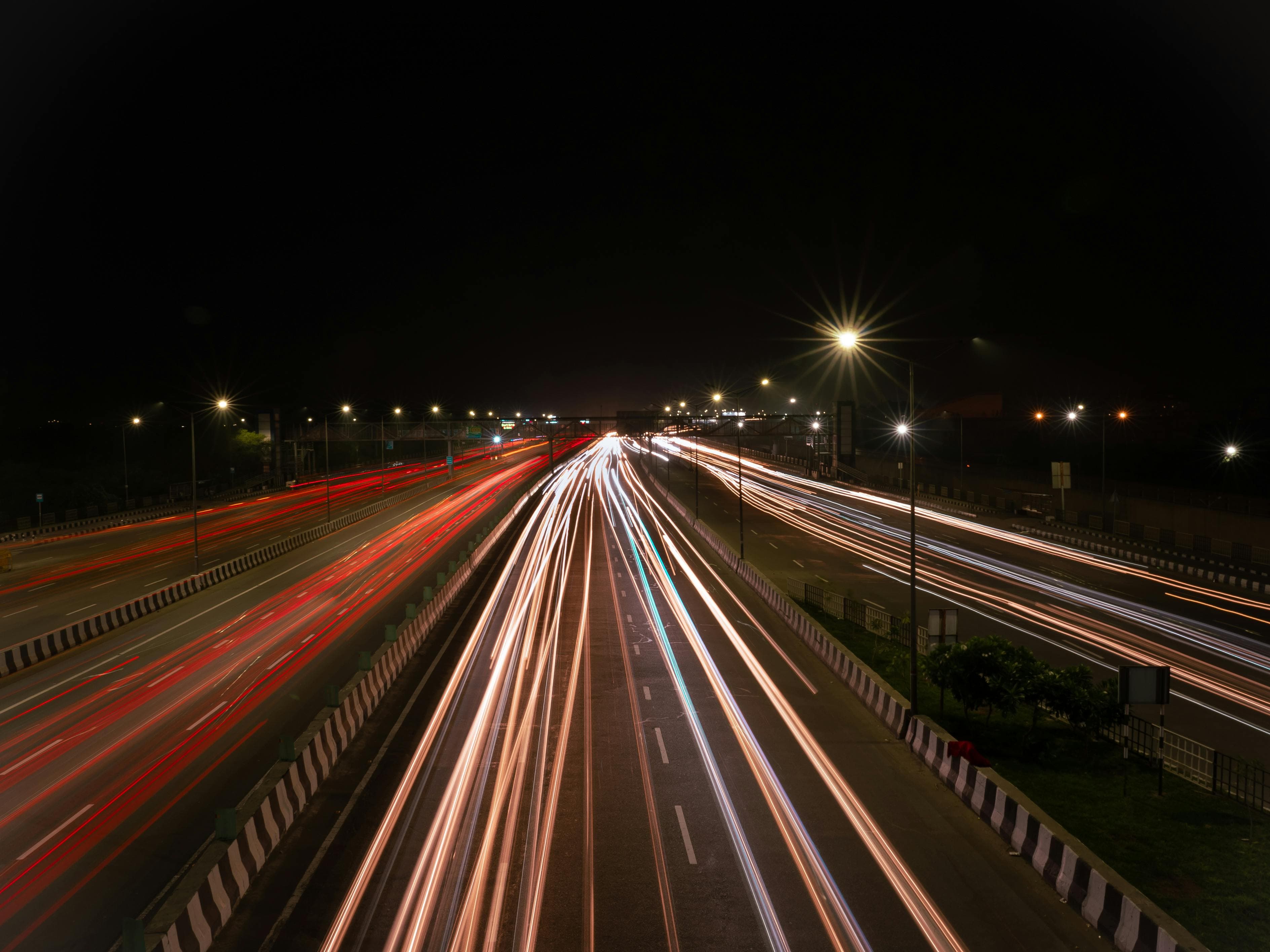 Delhi-Mumbai 12-hour Expressway to come soon:List of expressways that you must know