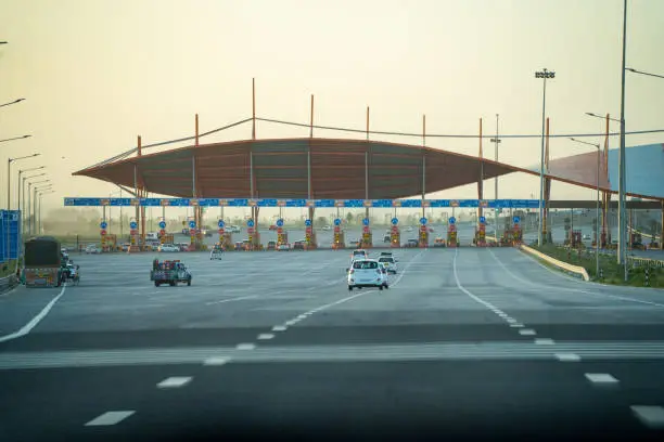 Delhi's IGI and Noida's upcoming Jewar airport to be connected! Govt plans 40 km elevated road